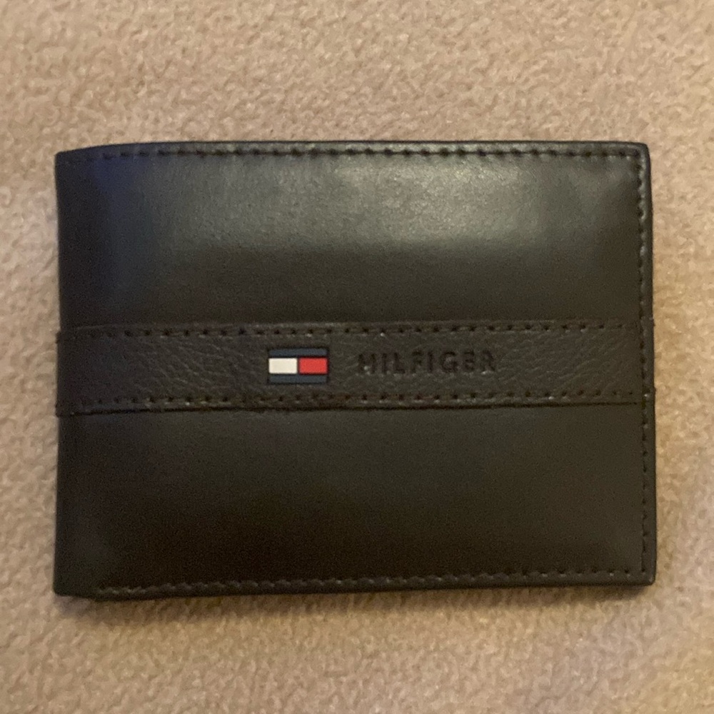 Tommy Hilfiger Black Leather Wallet